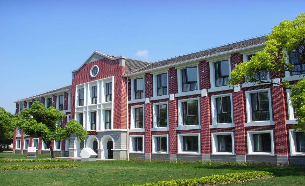 上海財經(jīng)大學(xué)以信息化手段推進(jìn)研究生答辯公告制度